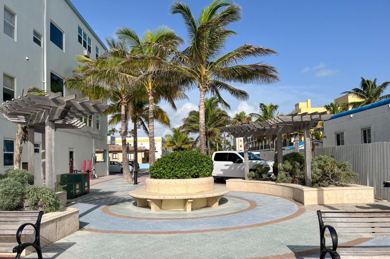 Bella Vista Garden Studio Hotel Hollywood Exterior photo