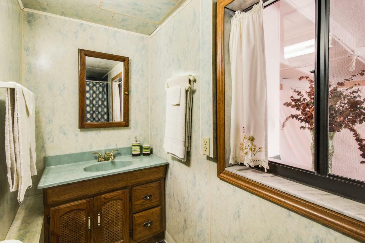 Bella Vista Garden Studio Hotel Hollywood Exterior photo