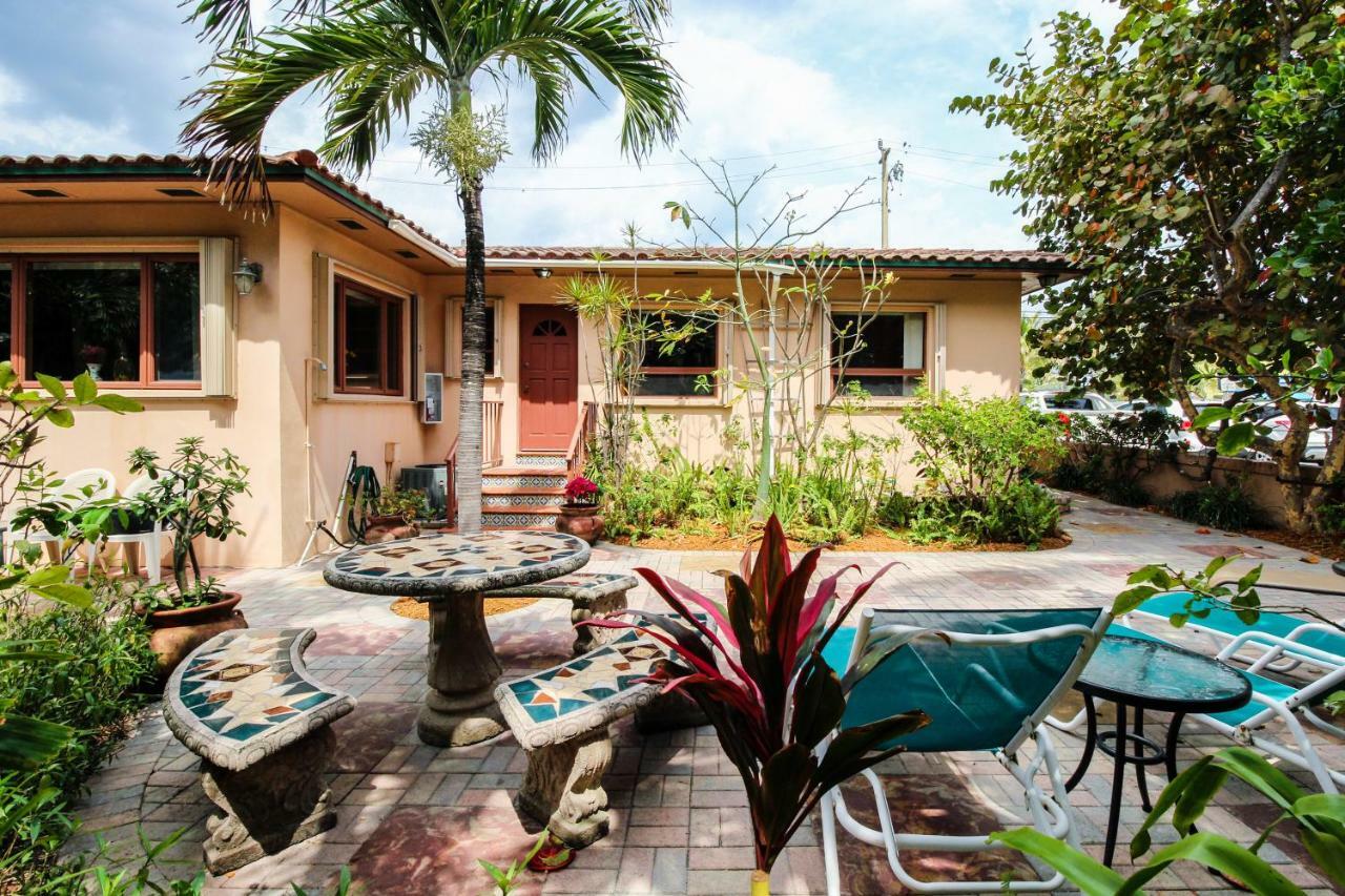 Bella Vista Garden Studio Hotel Hollywood Exterior photo